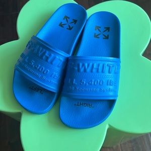 Blue off-white slides